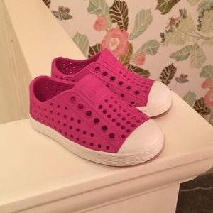 Native Toddler Shoe size 4.